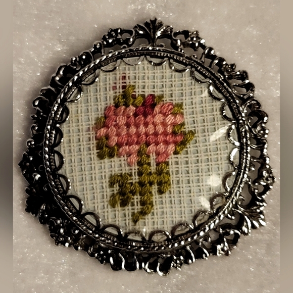 Vintage 1980's Handmade Framed Pink / Green Point / Embroidery Floral Brooch - Picture 1 of 2